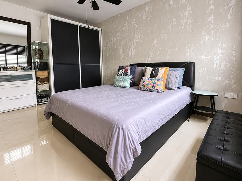 122A Punggol Edge, 122A Edgedale Plains, 3 Bedrooms, 1,001 sqft, HDB Flat For Sale, by Hafiqal Amer, 500148410 - Master Bedroom - PropertyGuru.com.sg