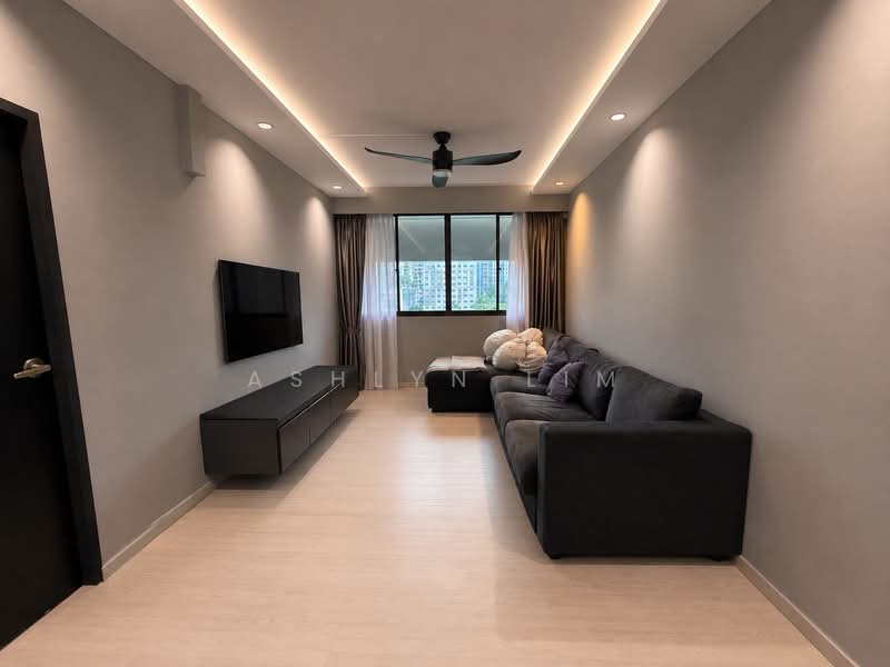 888A Tampines Street 81, 888A Tampines Street 81, 3 Bedrooms, 1,119 sqft, HDB Flat For Sale, by Ashlyn Lim, 500148413 - Living Room - PropertyGuru.com.sg