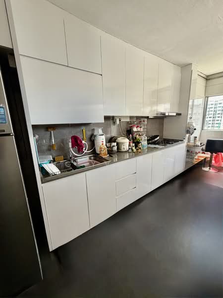 312 Jurong East Street 32, 312 Jurong East Street 32, 3 Bedrooms, 1,119 sqft, HDB Flat For Sale, by Ng Yvonne, 500148414 - Kitchen - PropertyGuru.com.sg