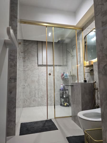 Sherwood Towers, 3 Jalan Anak Bukit, 3 Bedrooms, 1,485 sqft, Apartment For Sale, by Gary Loh, 500148419 - Common Bathroom - PropertyGuru.com.sg