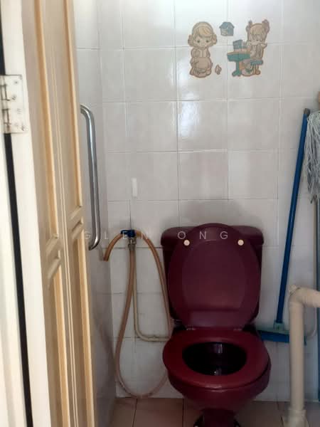 22 Sin Ming Road, 22 Sin Ming Road, 2 Bedrooms, 732 sqft, HDB Flat For Sale, by Glen Ong, 500148429 - Bathroom - PropertyGuru.com.sg