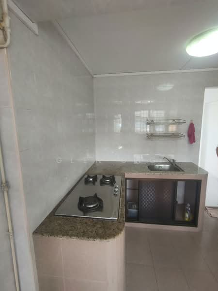 22 Sin Ming Road, 22 Sin Ming Road, 2 Bedrooms, 732 sqft, HDB Flat For Sale, by Glen Ong, 500148429 - Kitchen - PropertyGuru.com.sg