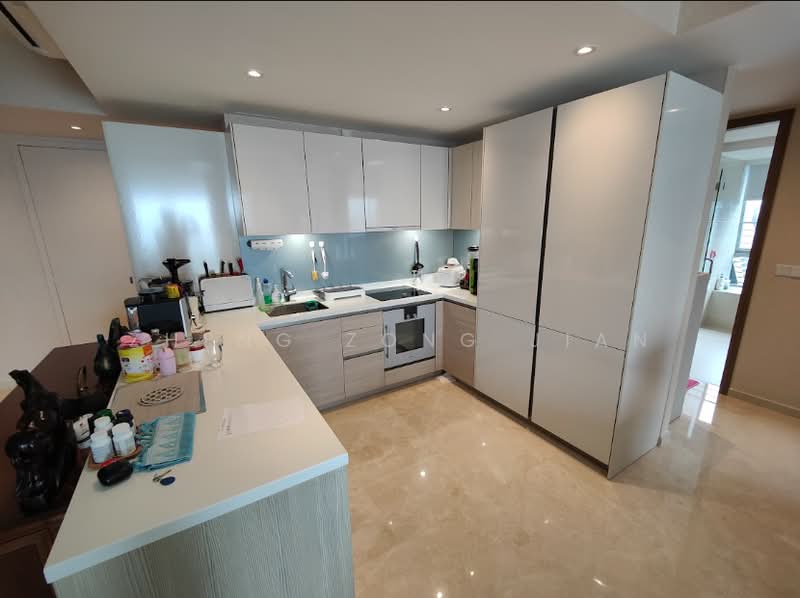 V on Shenton, 5 Shenton Way, 3 Bedrooms, 1,765 sqft, Condominium For Sale, by Zheng Zong Jian, 500148430 - Kitchen - PropertyGuru.com.sg