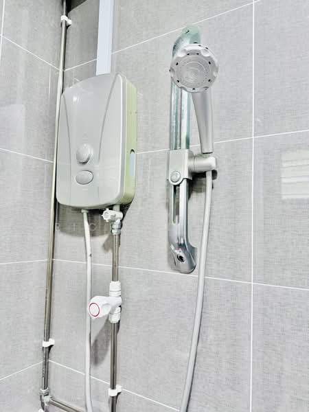 146 Simei Street 2, 146 Simei Street 2, Room Rental, 134 sqft, HDB Flat For Rent, by Richard Teo, 500148438 - Bathroom - PropertyGuru.com.sg