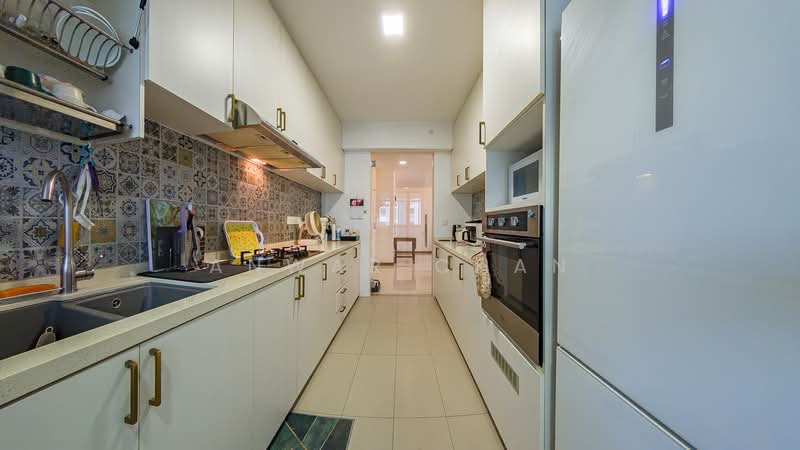 453A Bukit Batok West Avenue 6, 453A Bukit Batok West Avenue 6, 3 Bedrooms, 1,238 sqft, HDB Flat For Sale, by Anwar Chan, 500148444 - Kitchen - PropertyGuru.com.sg