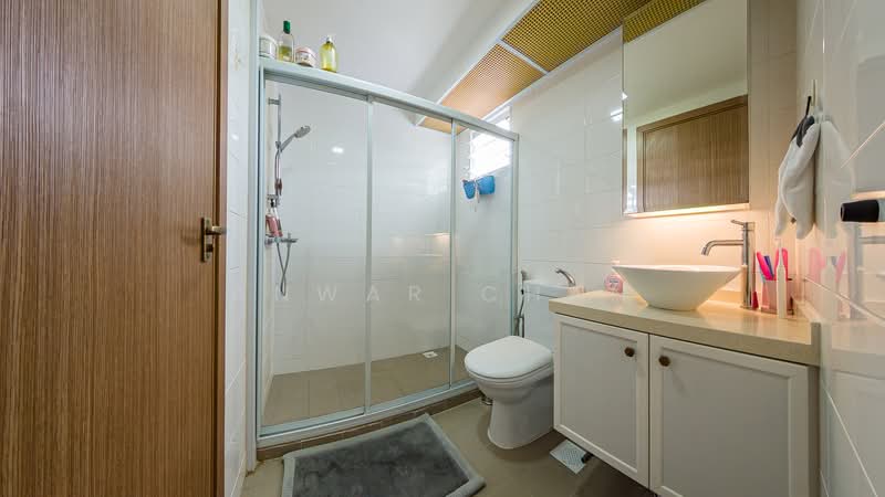 453A Bukit Batok West Avenue 6, 453A Bukit Batok West Avenue 6, 3 Bedrooms, 1,238 sqft, HDB Flat For Sale, by Anwar Chan, 500148444 - Bathroom - PropertyGuru.com.sg