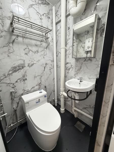 40 Beo Crescent, 40 Beo Crescent, Studio, 180 sqft, HDB Flat For Rent, by Tommy Kwek, 500148446 - Bathroom - PropertyGuru.com.sg