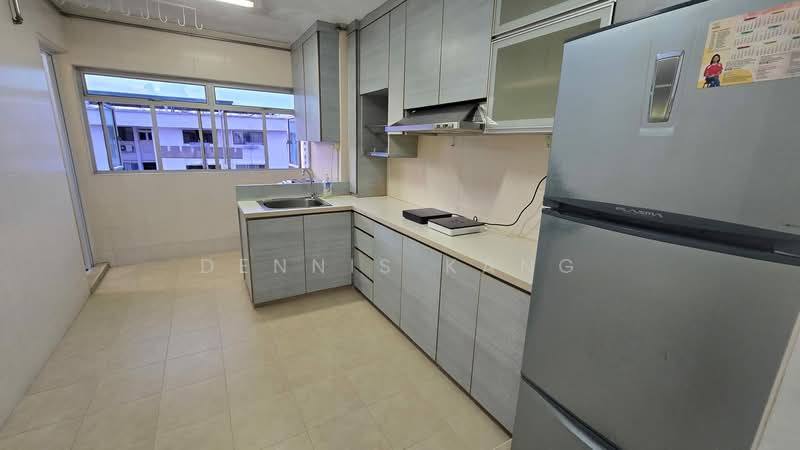 709 Yishun Avenue 5, 709 Yishun Avenue 5, 2 Bedrooms, 732 sqft, HDB Flat For Rent, by Dennis Kang, 500148478 - Kitchen - PropertyGuru.com.sg