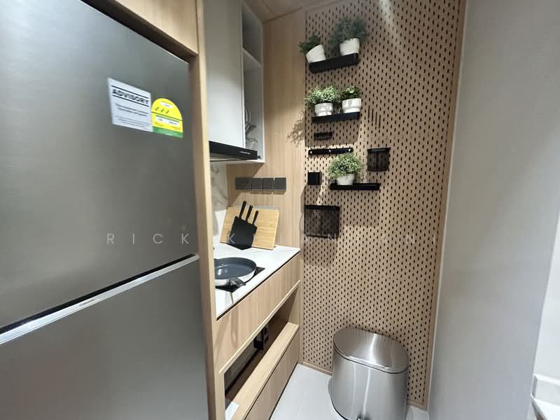 Studio @ RV, , 1 Bedroom, 200 sqft, Condominium For Rent, by Rick Khiantani, 500148511 - PropertyGuru.com.sg