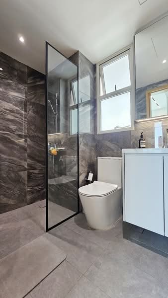 Vacanza @ East, 36 Lengkong Tujoh, 2 Bedrooms, 807 sqft, Condominium For Sale, by Ian Ho, 500148518 - Bathroom - PropertyGuru.com.sg