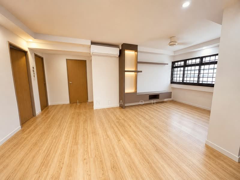 701 Tampines Street 71, 701 Tampines Street 71, 3 Bedrooms, 1,281 sqft, HDB Flat For Sale, by Linda Oh, 500148523 - Living Room - PropertyGuru.com.sg