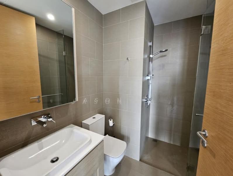 The Crest, 101 Prince Charles Crescent, 2 Bedrooms, 915 sqft, Condominium For Sale, by Jason Ng, 500148531 - Bathroom - PropertyGuru.com.sg