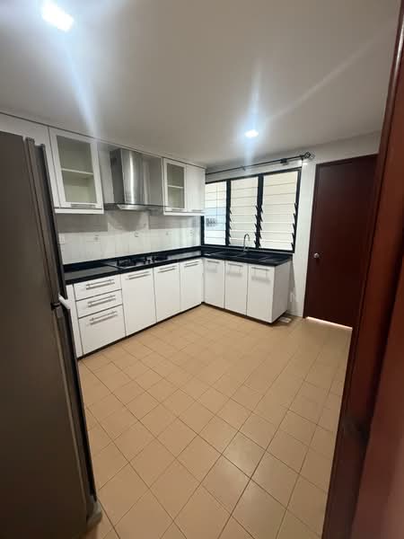 Chiltern Park, 135 Serangoon Avenue 3, 3 Bedrooms, 1,302 sqft, Condominium For Sale, by Caren Tan, 500148533 - Kitchen - PropertyGuru.com.sg