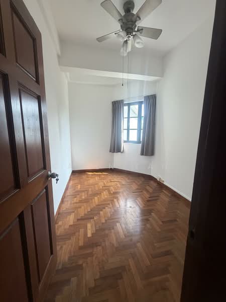 Chiltern Park, 135 Serangoon Avenue 3, 3 Bedrooms, 1,302 sqft, Condominium For Sale, by Caren Tan, 500148533 - Interior - PropertyGuru.com.sg
