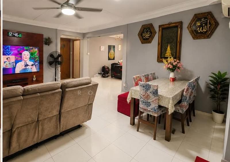 756 Woodlands Avenue 4, 756 Woodlands Avenue 4, 3 Bedrooms, 1,313 sqft, HDB Flat For Sale, by Rony Ng, 500148537 - Living Room - PropertyGuru.com.sg