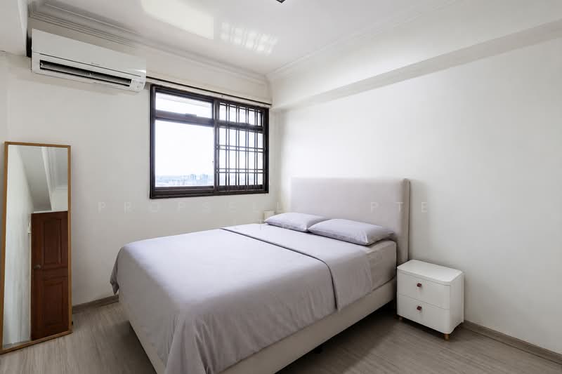 290 Bishan Street 24, 290 Bishan Street 24, 4 Bedrooms, 1,324 sqft, HDB Flat For Sale, by Kelly Tan, 500148540 - Bedroom - PropertyGuru.com.sg