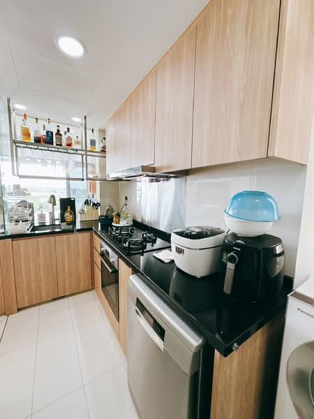 Waterfront Isle, 738 Bedok Reservoir Road, 3 Bedrooms, 1,216 sqft, Condominium For Rent, by King Tang, 500148554 - Kitchen - PropertyGuru.com.sg