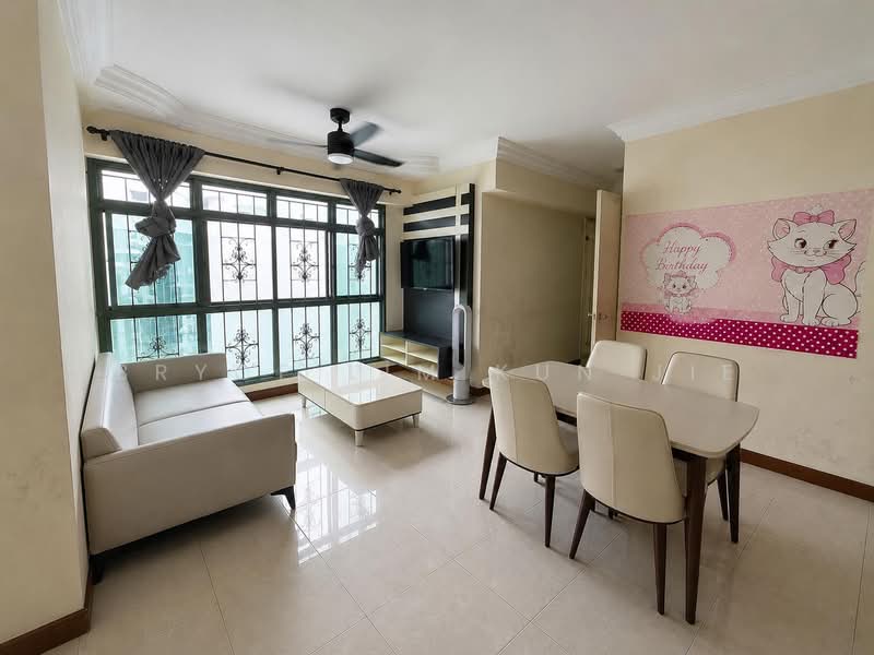 641A Punggol Drive, 641A Punggol Drive, Room Rental, 100 sqft, HDB Flat For Rent, by Bryce Lim Kun Jie, 500148560 - Living Room - PropertyGuru.com.sg
