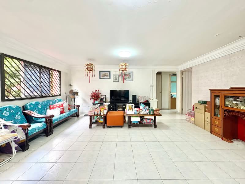 395 Yishun Ring Road, 395 Yishun Ring Road, 3 Bedrooms, 1,119 sqft, HDB Flat For Sale, by Tony Chua, 500148563 - Living Room - PropertyGuru.com.sg