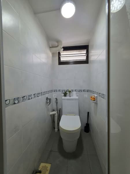76 Lorong Limau, 76 Lorong Limau, 3 Bedrooms, 699 sqft, HDB Flat For Sale, by Alice Chu, 500148564 - Bathroom - PropertyGuru.com.sg