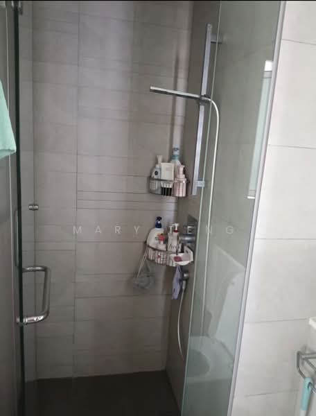 Eight Riversuites, 2 Whampoa East, 2 Bedrooms, 807 sqft, Condominium For Sale, by Mary Teng, 500148566 - Bathroom - PropertyGuru.com.sg