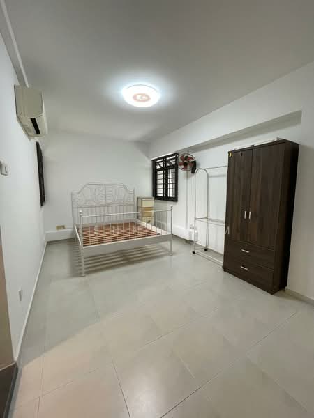 660 Jurong West Street 64, 660 Jurong West Street 64, 3 Bedrooms, 1,184 sqft, HDB Flat For Sale, by Jenny Lim, 500148569 - Bedroom - PropertyGuru.com.sg