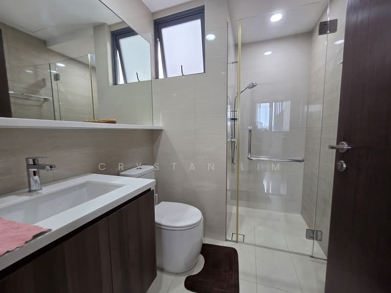 Private Pool with sea & City View! Quiet & Private, , 3 Bedrooms, 1,841 sqft, Condominium For Rent, by Crystan Lim, 500148571 - Bathroom - PropertyGuru.com.sg