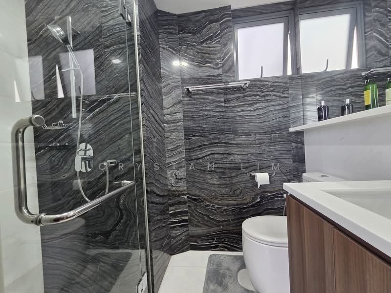 Private Pool with sea & City View! Quiet & Private, , 3 Bedrooms, 1,841 sqft, Condominium For Rent, by Crystan Lim, 500148571 - Bathroom - PropertyGuru.com.sg