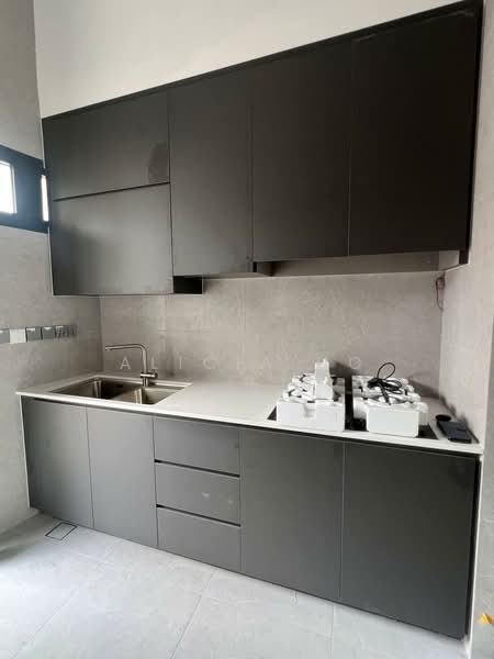 BRAND NEW D15 INTER-TERRACE, , 5 Bedrooms, 1,456 sqft, Terraced House For Sale, by Alicia Ho, 500148579 - Kitchen - PropertyGuru.com.sg