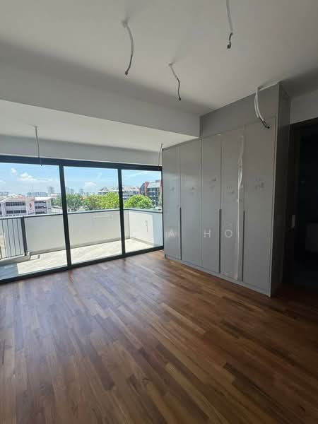 BRAND NEW D15 INTER-TERRACE, , 5 Bedrooms, 1,456 sqft, Terraced House For Sale, by Alicia Ho, 500148579 - Balcony - PropertyGuru.com.sg