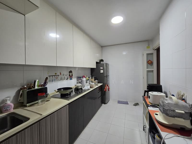 266C Punggol Way, 266C Punggol Way, 3 Bedrooms, 990 sqft, HDB Flat For Sale, by Carine Tan, 500148585 - Kitchen - PropertyGuru.com.sg