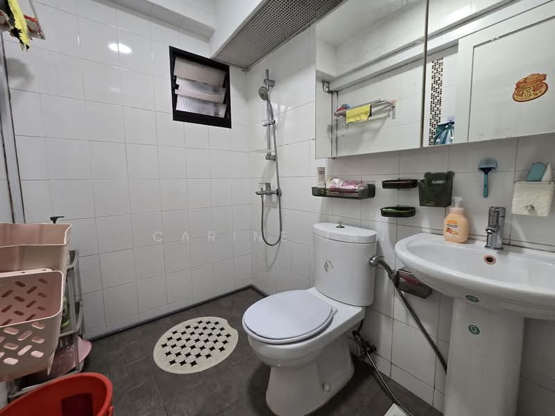 266C Punggol Way, 266C Punggol Way, 3 Bedrooms, 990 sqft, HDB Flat For Sale, by Carine Tan, 500148585 - Bathroom - PropertyGuru.com.sg