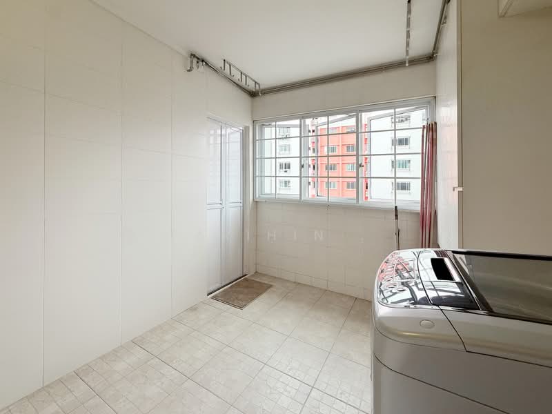 389 Yishun Avenue 6, 389 Yishun Avenue 6, 3 Bedrooms, 1,119 sqft, HDB Flat For Sale, by Farihin ., 500148586 - Laundry Area - PropertyGuru.com.sg