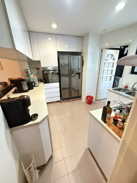 Kim Sia Court, 19 Jalan Jintan, Room Rental, 120 sqft, Apartment For Rent, by Venus Hu, 500148588 - Kitchen - PropertyGuru.com.sg