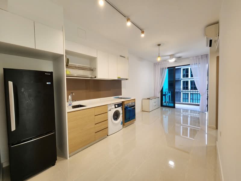 Treasure at Tampines, 57 Tampines Lane, 2 Bedrooms, 678 sqft, Condominium For Rent, by Daryl Giam, 500148589 - Kitchen - PropertyGuru.com.sg