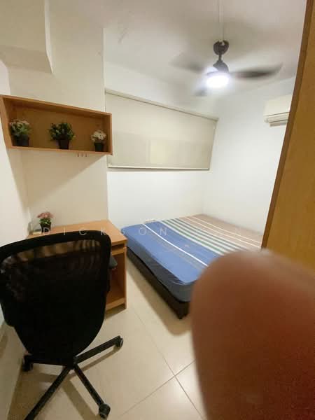 Pine Grove, 1A Pine Grove, Room Rental, 100 sqft, Condominium For Rent, by Dickson Pang, 500148593 - Bedroom - PropertyGuru.com.sg