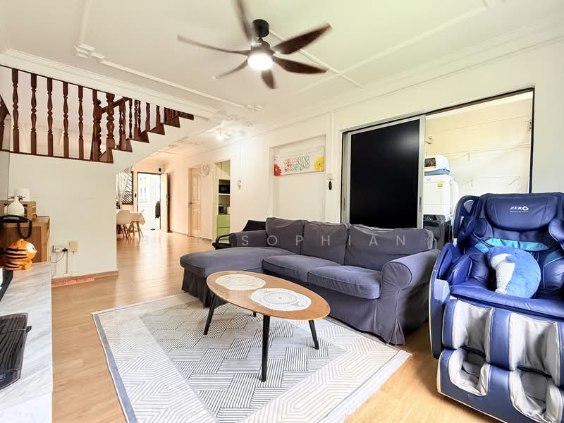940 Tampines Avenue 5, 940 Tampines Avenue 5, 4 Bedrooms, 1,571 sqft, HDB Flat For Sale, by Bob Sophian, 500148600 - Living Room - PropertyGuru.com.sg