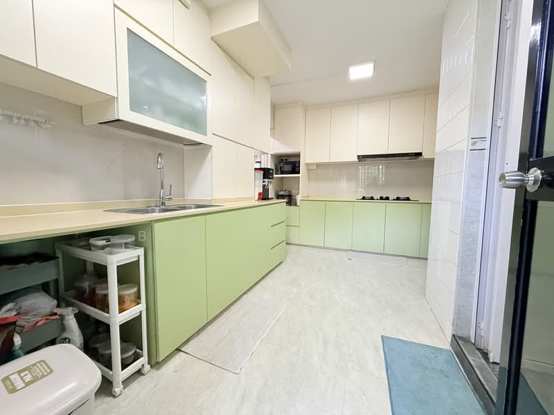 940 Tampines Avenue 5, 940 Tampines Avenue 5, 4 Bedrooms, 1,571 sqft, HDB Flat For Sale, by Bob Sophian, 500148600 - Kitchen - PropertyGuru.com.sg