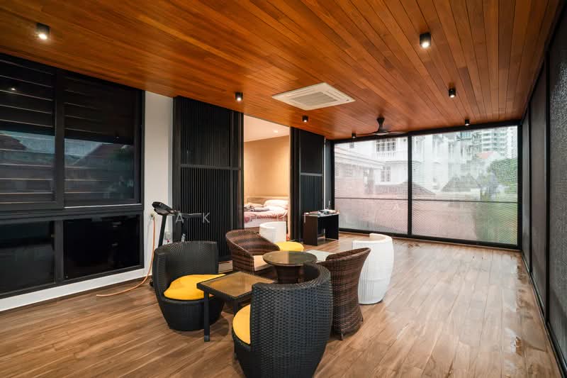 Almost Brand New 3.5 Storey Detached in Kembangan With Private Lift, Swimming Pool and Attic, Lengkong Empat / Lengkong Lima / Lengkong Satu, 8 Bedrooms, 8,000 sqft, Detached House For Sale, by Mak Hui Lyn, 500148607 - Balcony - PropertyGuru.com.sg