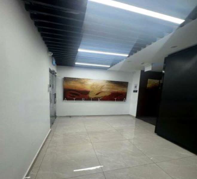 Lhk3 Building, 8 New Industrial Road, 4,069 sqft, Light Industrial (B1) For Sale, by Patrik Tam, 500148613 - Corridor - CommercialGuru.com.sg