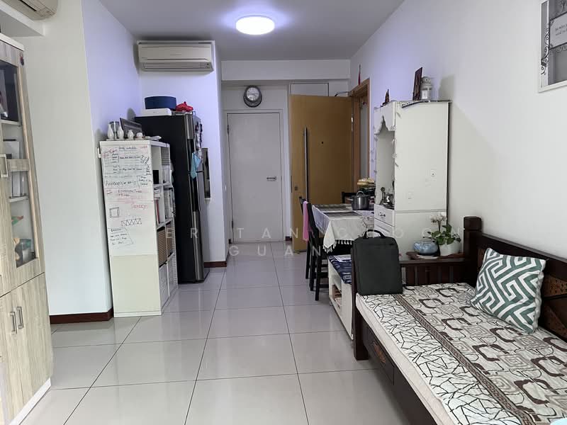 A Treasure Trove, 70 Punggol Walk, 2 Bedrooms, 775 sqft, Condominium For Rent, by Peter Tan Choon Guan, 500148626 - Living Room - PropertyGuru.com.sg