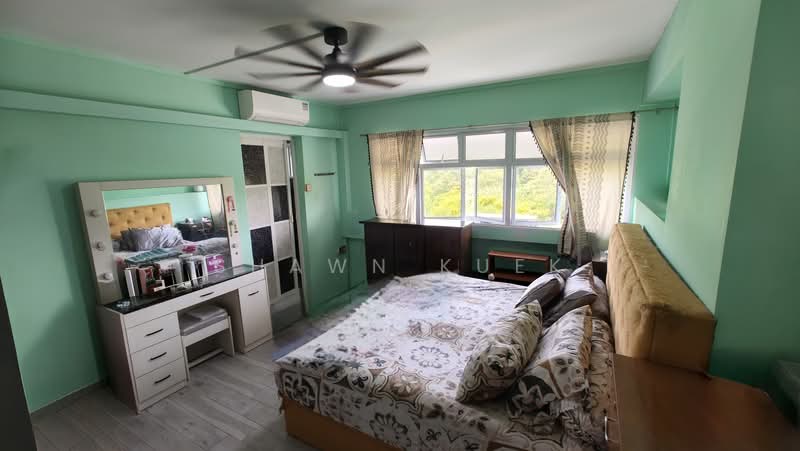 495A Tampines Street 43, 495A Tampines Street 43, 4 Bedrooms, 1,582 sqft, HDB Flat For Sale, by Shawn Kuek, 500148631 - Master Bedroom - PropertyGuru.com.sg