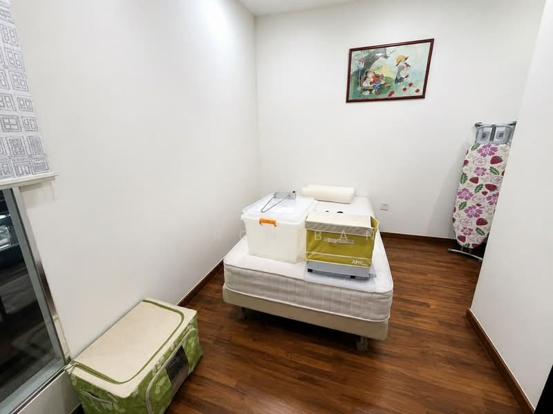 Springside Avenue, Springside Avenue, 5 Bedrooms, 4,000 sqft, Terraced House For Sale, by Aaron Ban, 500148648 - Bedroom - PropertyGuru.com.sg