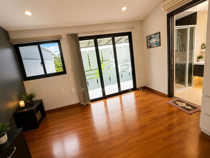 Springside Avenue, Springside Avenue, 5 Bedrooms, 4,000 sqft, Terraced House For Sale, by Aaron Ban, 500148648 - Bedroom - PropertyGuru.com.sg