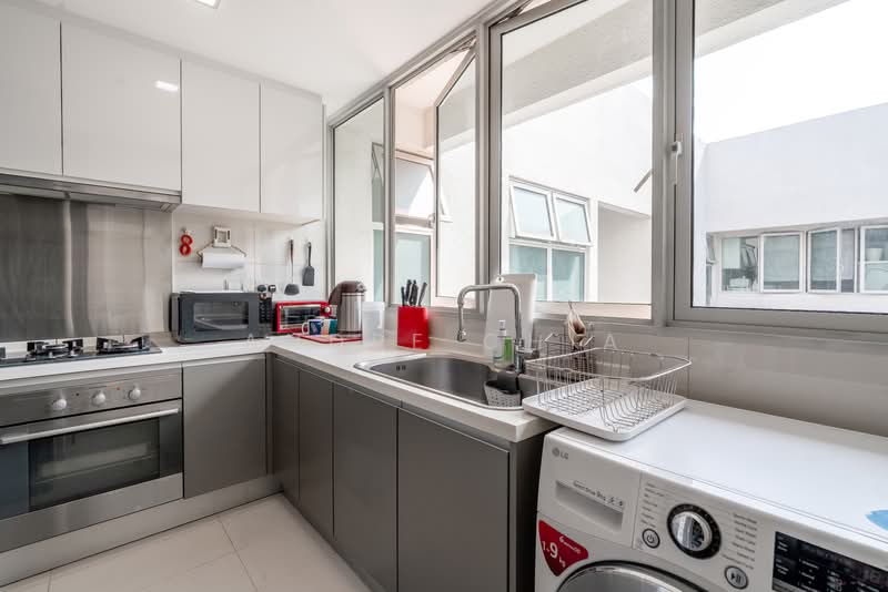 Caspian, 50 Lakeside Drive, 3 Bedrooms, 1,453 sqft, Condominium For Sale, by Andre Chia, 500148649 - Kitchen - PropertyGuru.com.sg