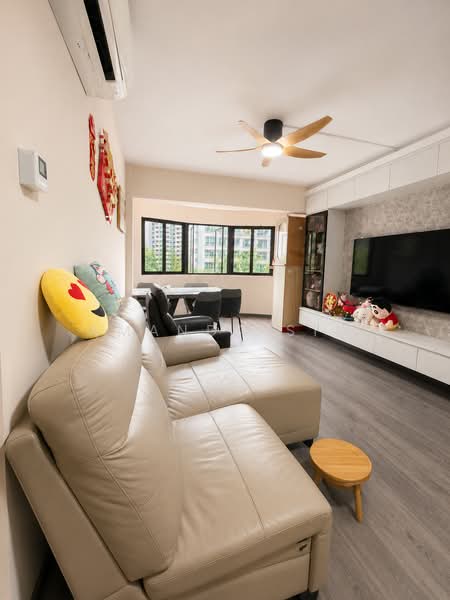 11 Marsiling Drive, 11 Marsiling Drive, Room Rental, 120 sqft, HDB Flat For Rent, by Amanda Sim, 500148657 - Living Room - PropertyGuru.com.sg