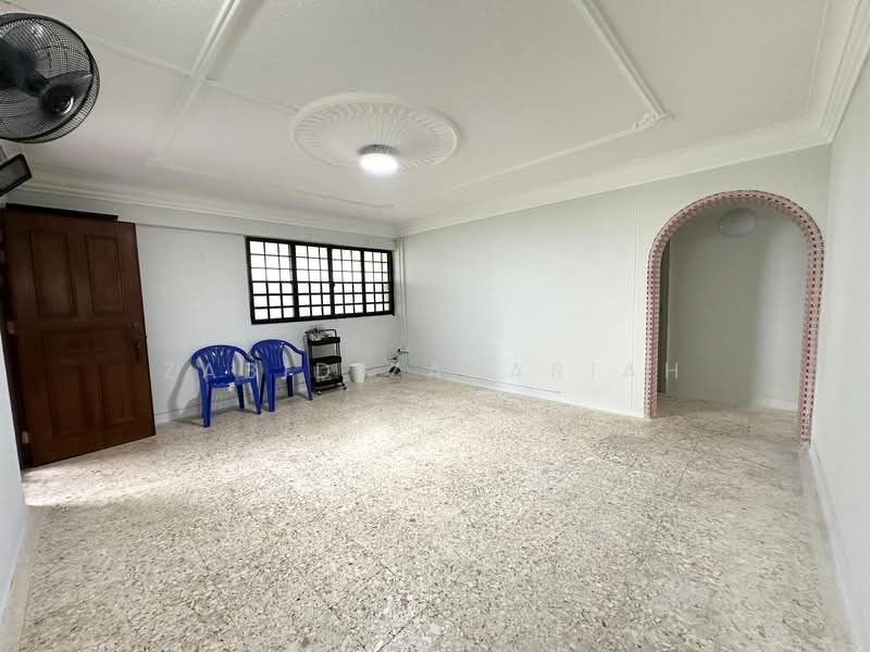 707 Clementi West Street 2, 707 Clementi West Street 2, 3 Bedrooms, 990 sqft, HDB Flat For Sale, by Zabid Zakariah, 500148660 - Living Room - PropertyGuru.com.sg