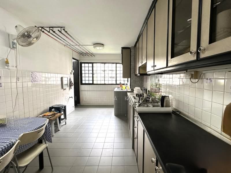 707 Clementi West Street 2, 707 Clementi West Street 2, 3 Bedrooms, 990 sqft, HDB Flat For Sale, by Zabid Zakariah, 500148660 - Kitchen - PropertyGuru.com.sg