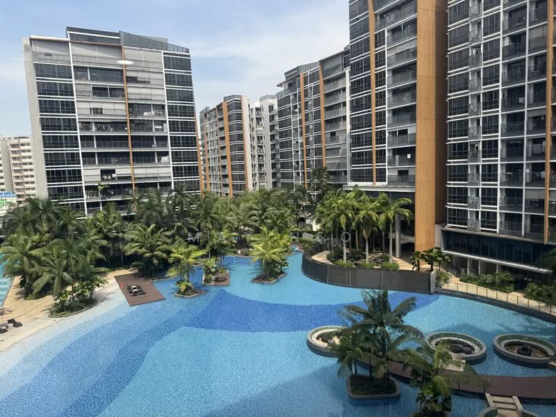 Coco Palms, 21 Pasir Ris Grove, 4 Bedrooms, 1,378 sqft, Condominium For Sale, by May Neo, 500148664 - Pool - PropertyGuru.com.sg
