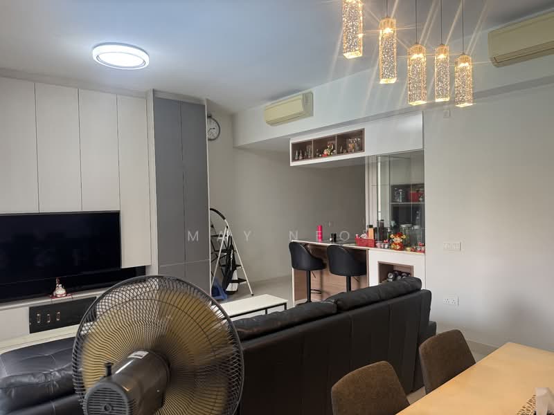 Coco Palms, 21 Pasir Ris Grove, 4 Bedrooms, 1,378 sqft, Condominium For Sale, by May Neo, 500148664 - Living Room - PropertyGuru.com.sg